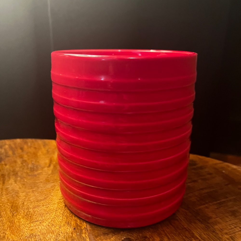 Kitchen utensil holder like new